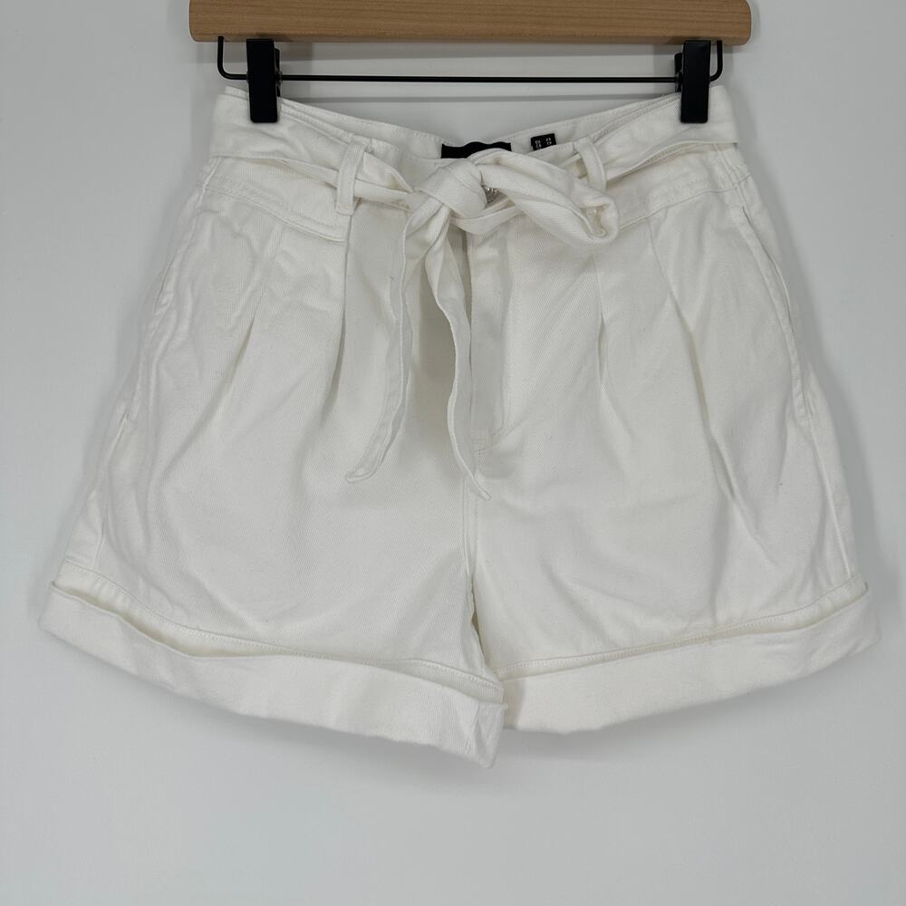 VERO MODA Loose fit Pleat Front Evelyn Tie Belt White Shorts Women XS - Picture 5 of 7